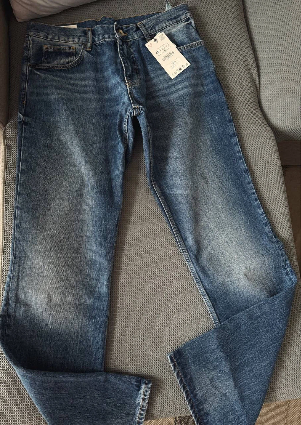 Zara Low-Rise Blue Jeans – Size 29 (CA 8)