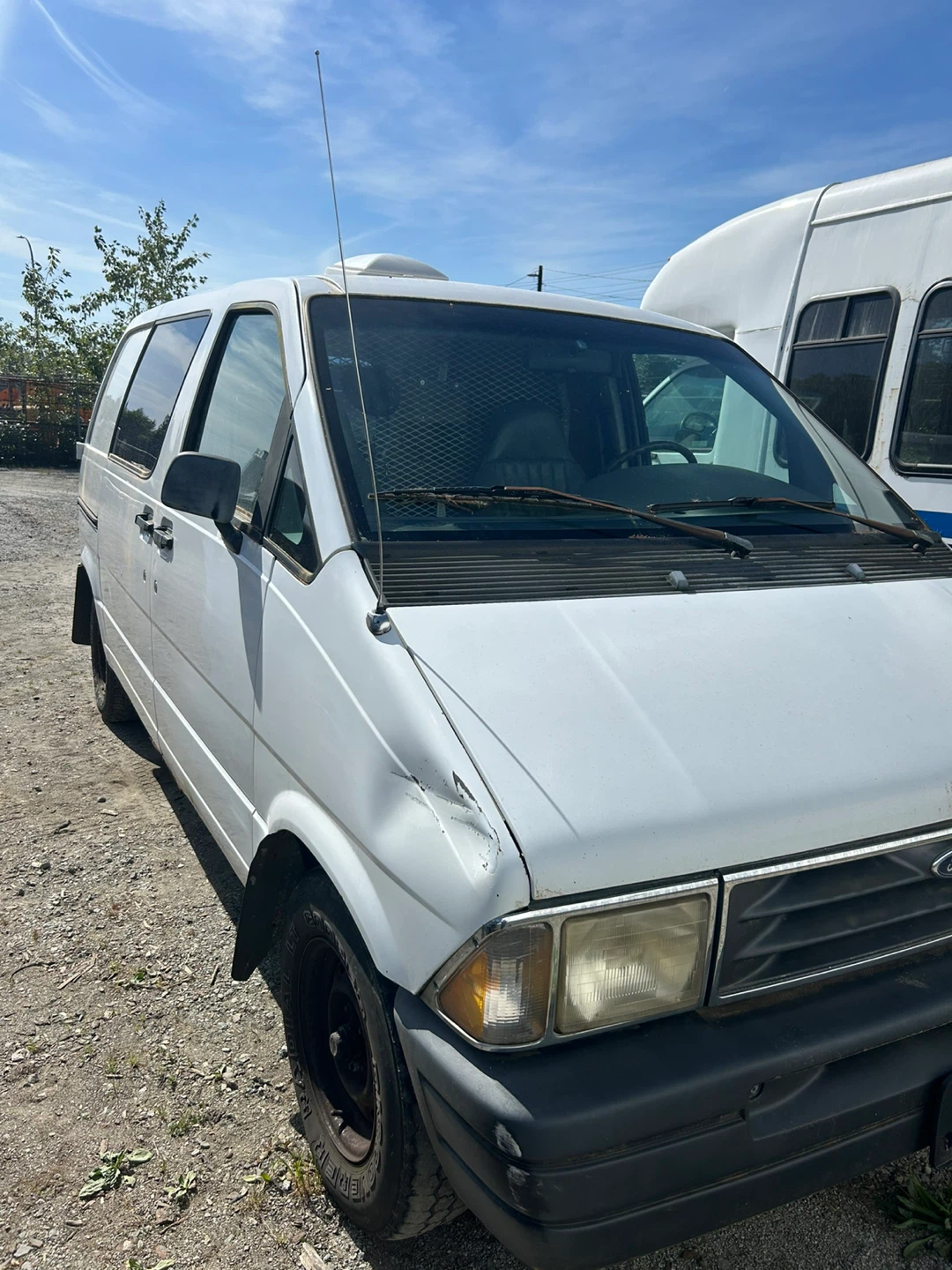 White Ford Econoline   Van - photo 3