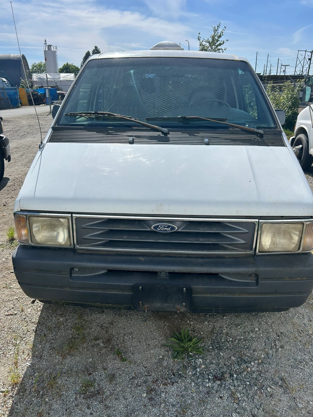 White Ford Econoline   Van - photo 2