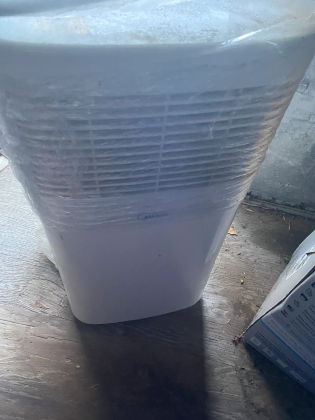 Midea Portable Air Conditioner - photo 2
