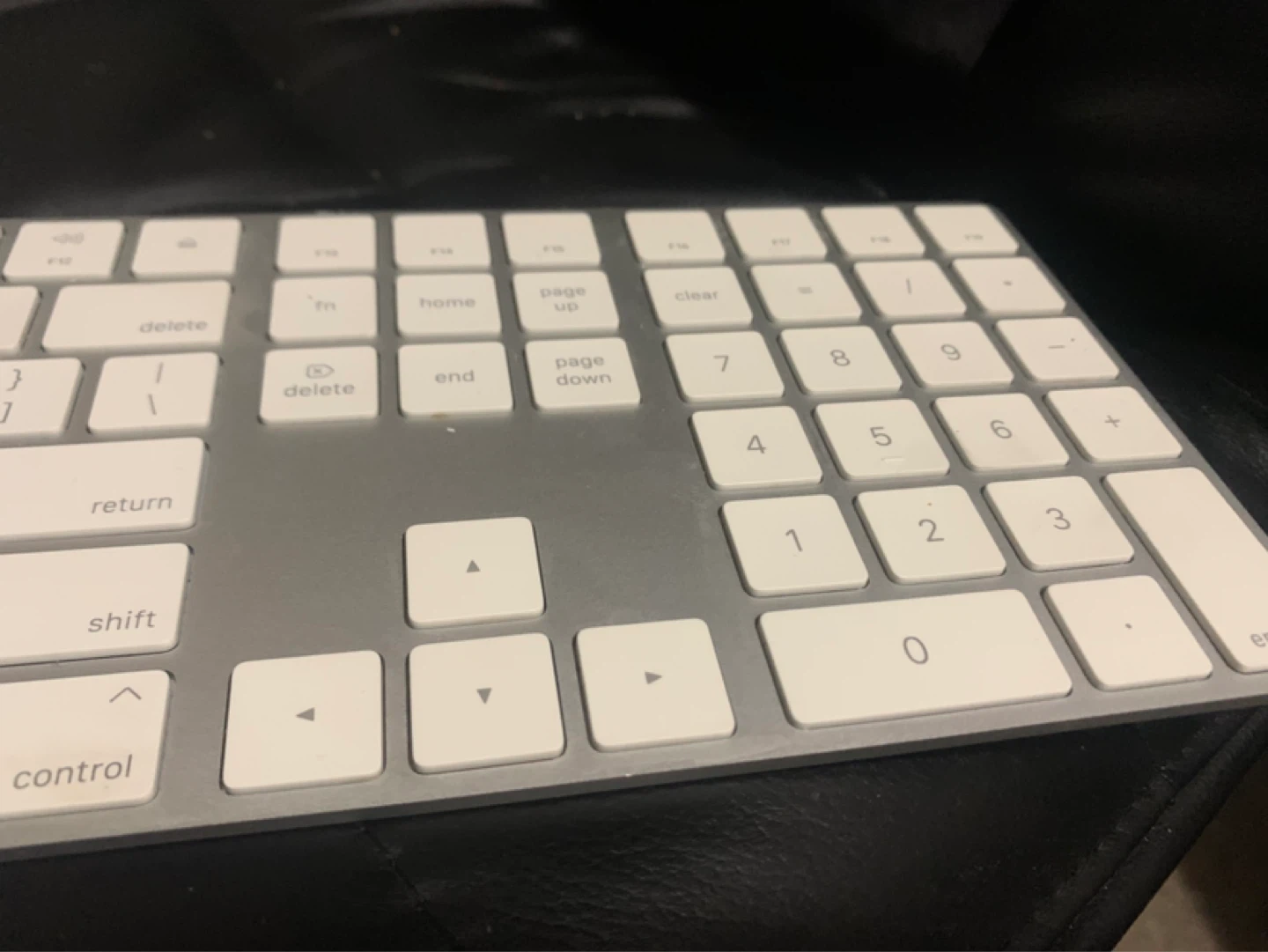 Apple Keyboard with Numeric keypad - photo 3