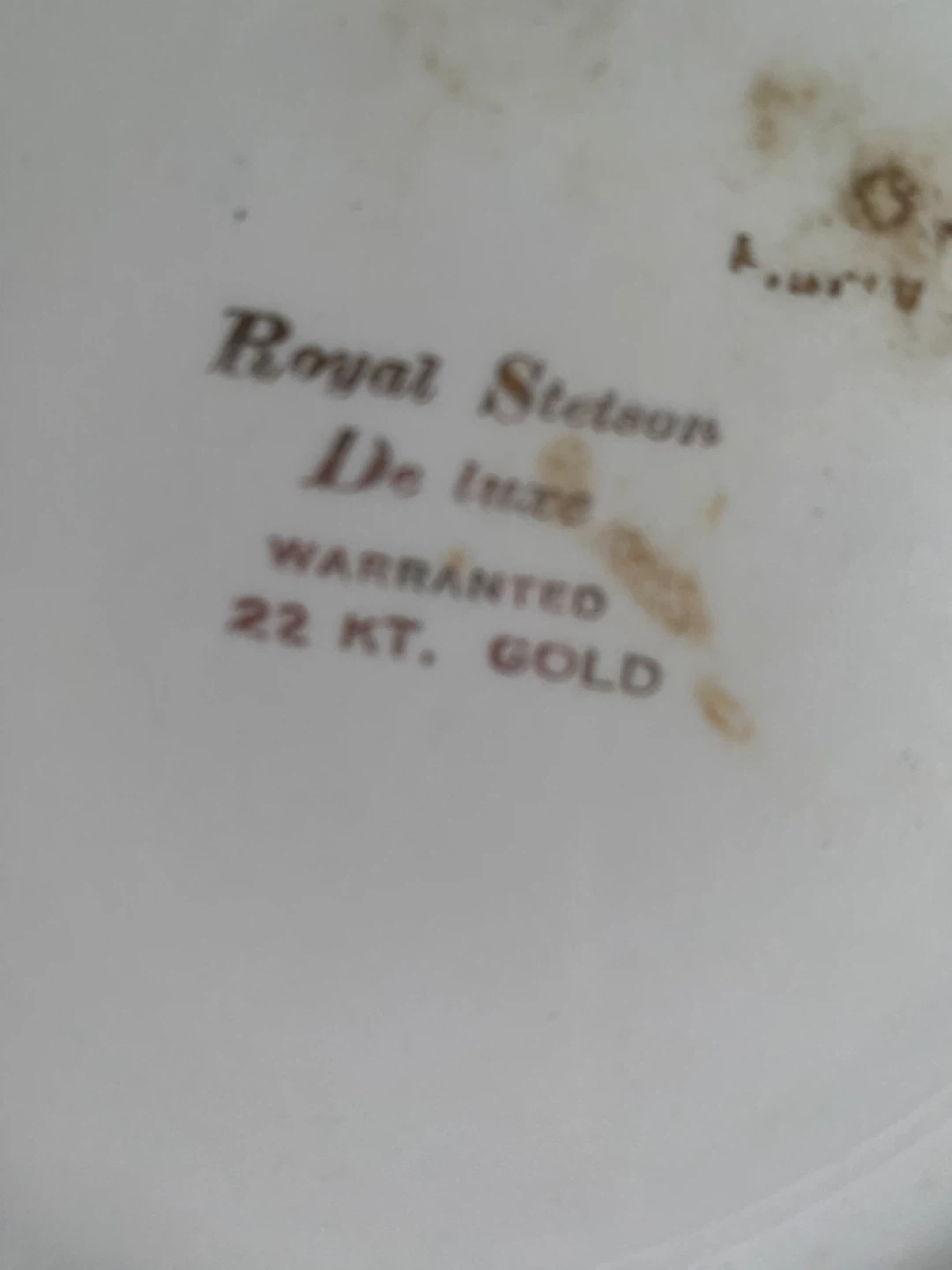 Royal Stetson De Luxe Plate - 22 KT Gold Trim