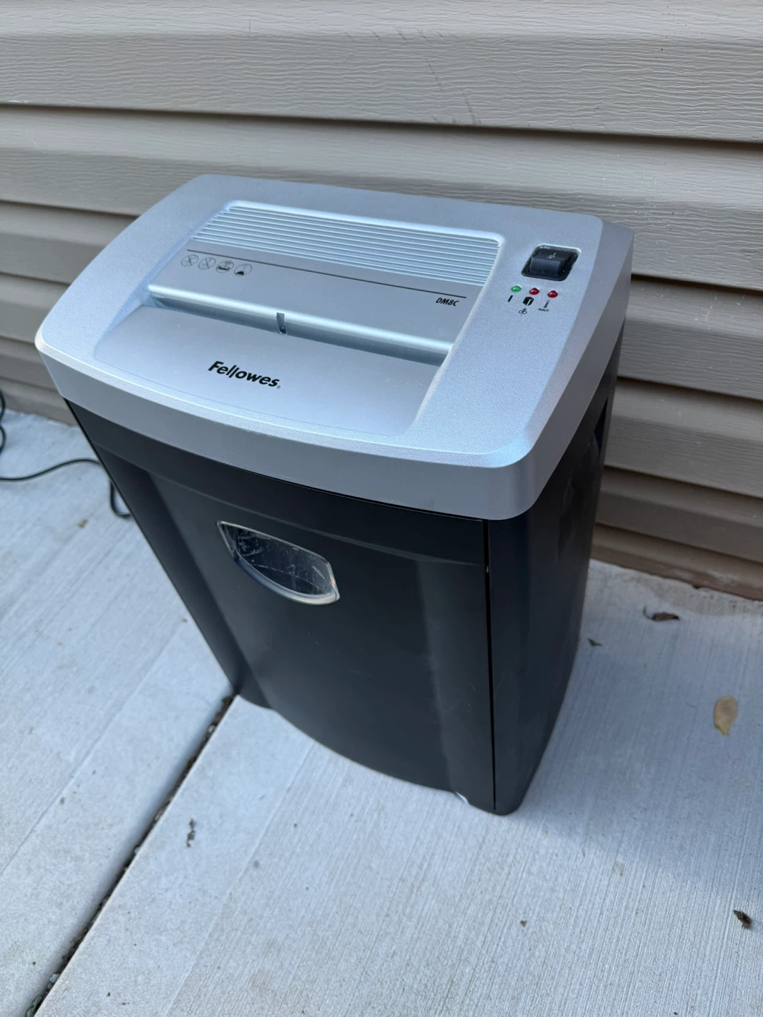Fellowes DM48C Shredder - photo 3