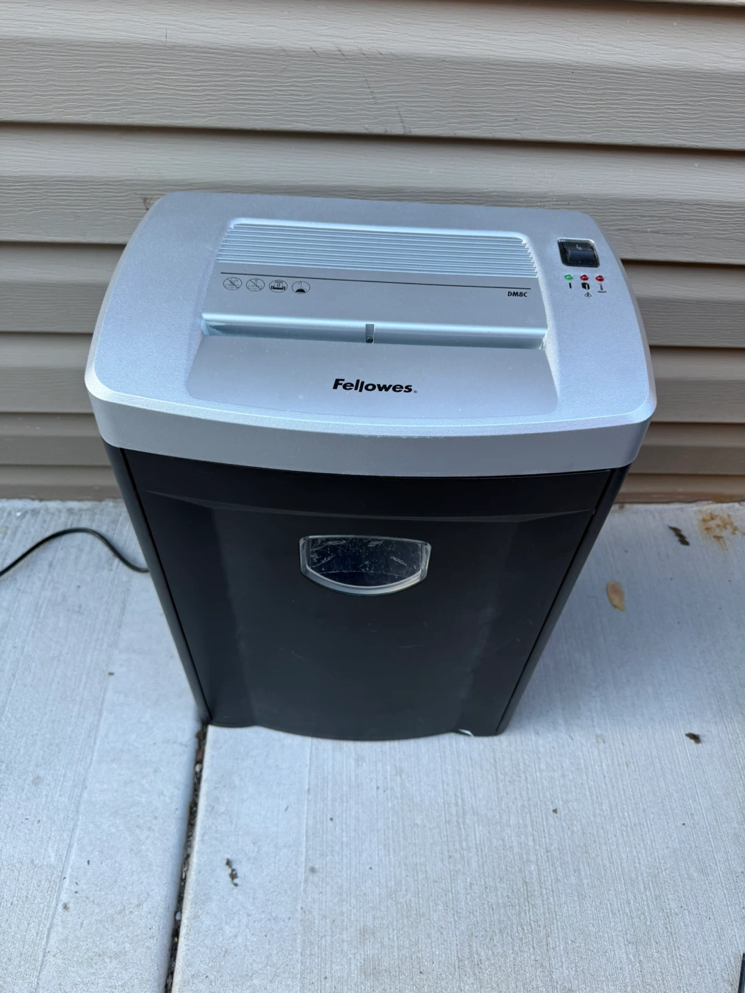 Fellowes DM48C Shredder
