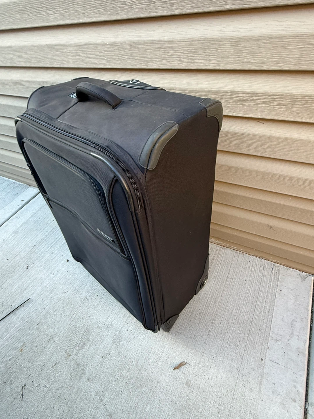 Delsey Black Rolling Suitcase - photo 3