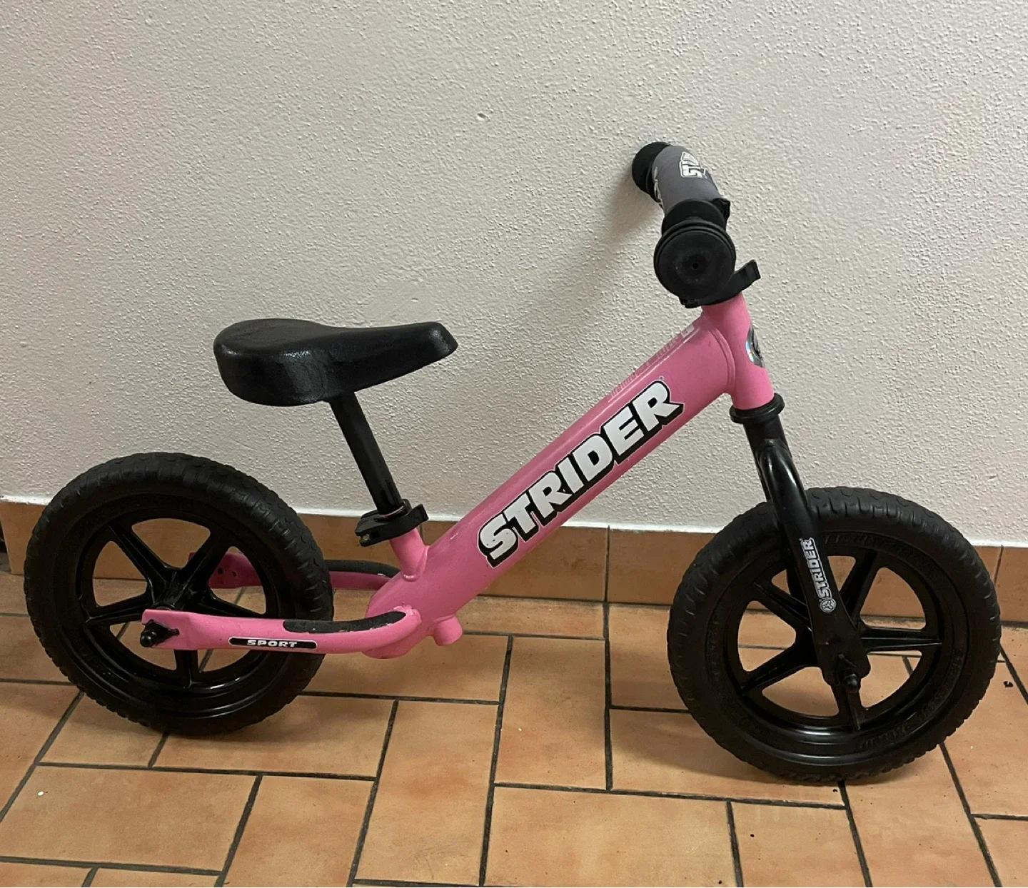 Strider Sport Balance Bike - Pink - photo 2
