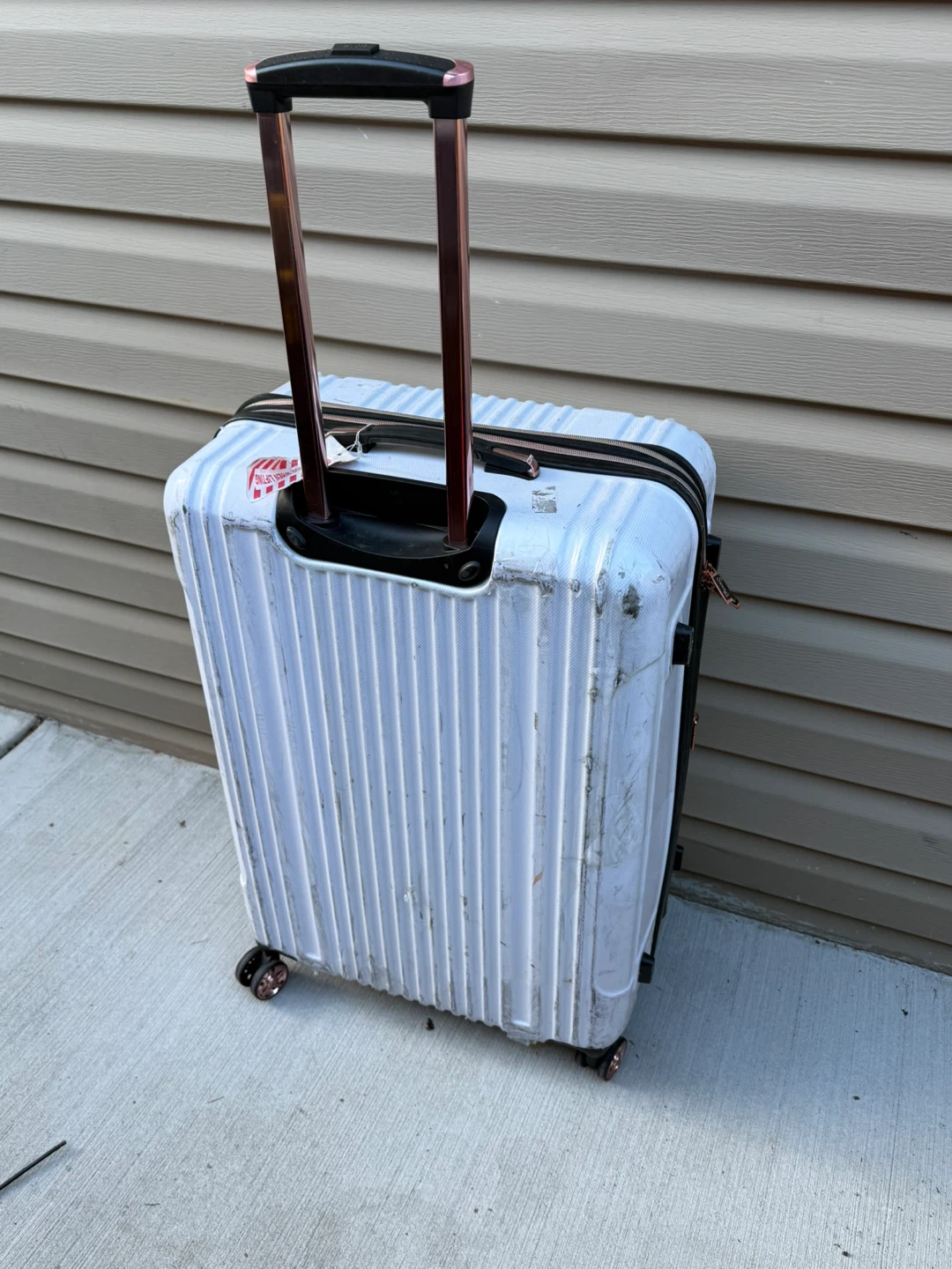 White Hardside Spinner Luggage with Rose Gold Accents - photo 4