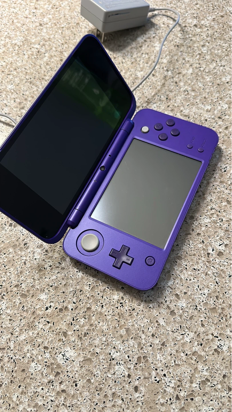 Nintendo 2DS XL Purple