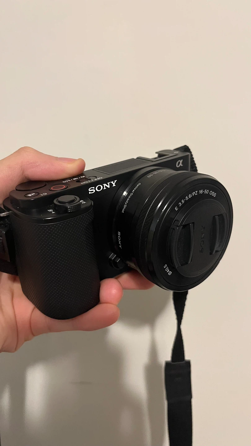 Sony ZV-E10 camera + kit lens