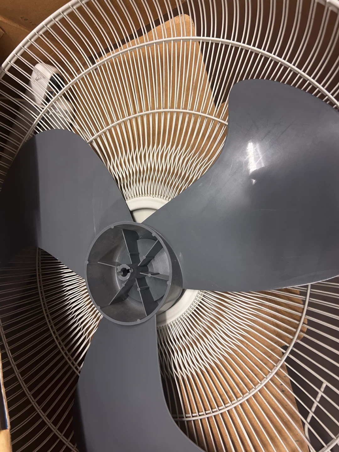 Hampton Bay 18" Standing Fan - photo 2