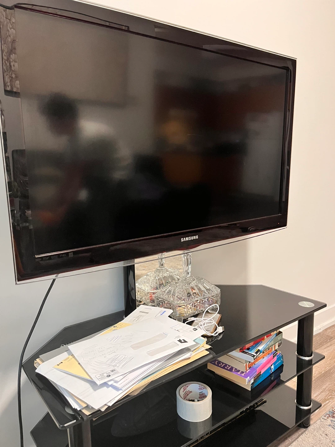 Samsung Flat Screen TV + Glass Stand