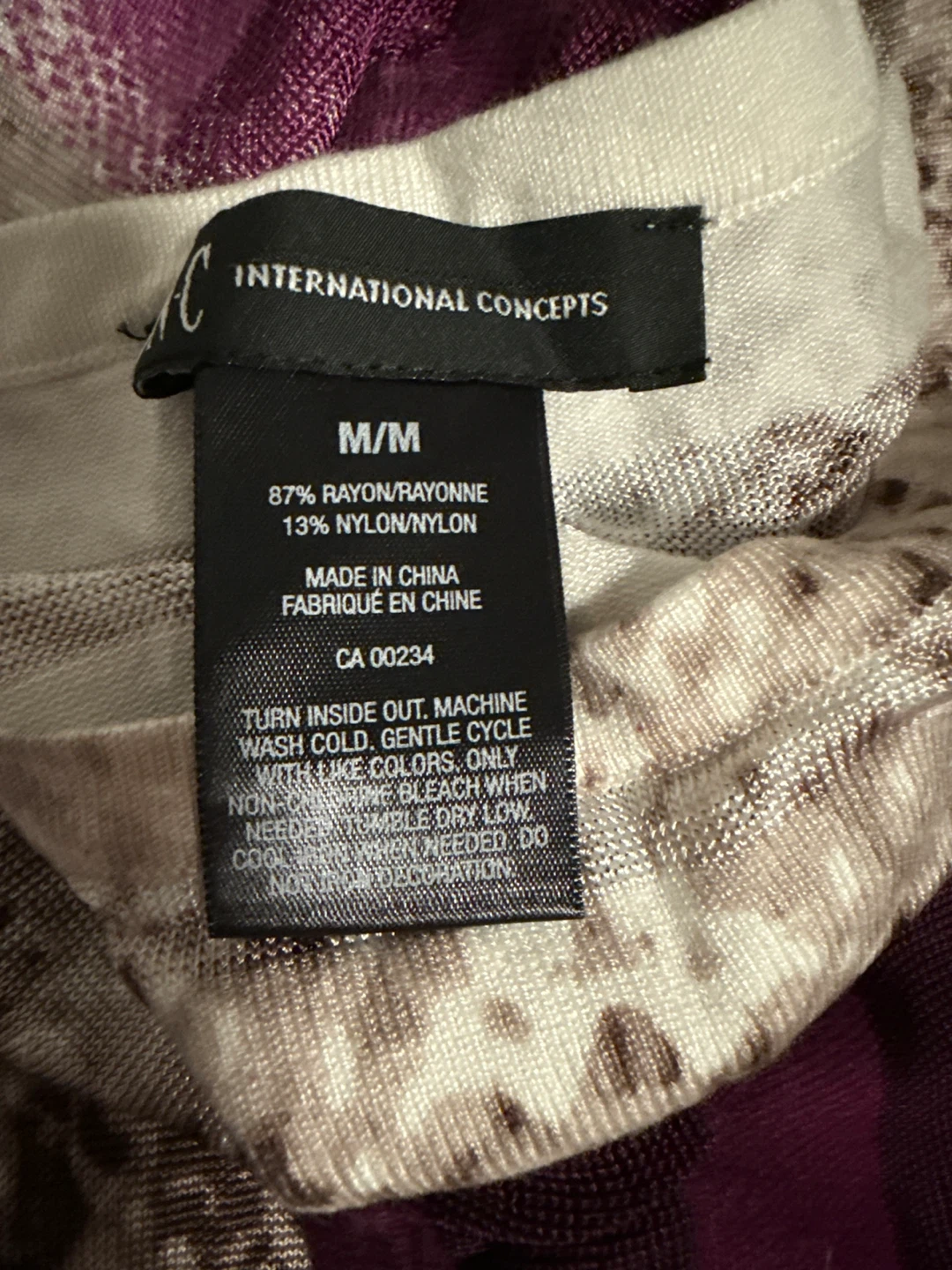 Free Women's M/M Sweater - photo 2