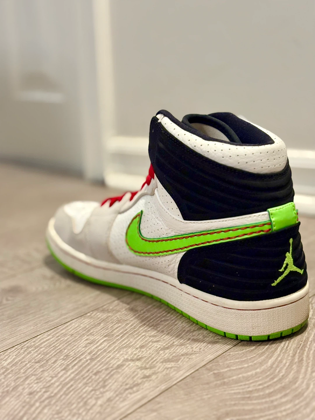 Air Jordan 1 Retro '93 Electric Green - photo 3