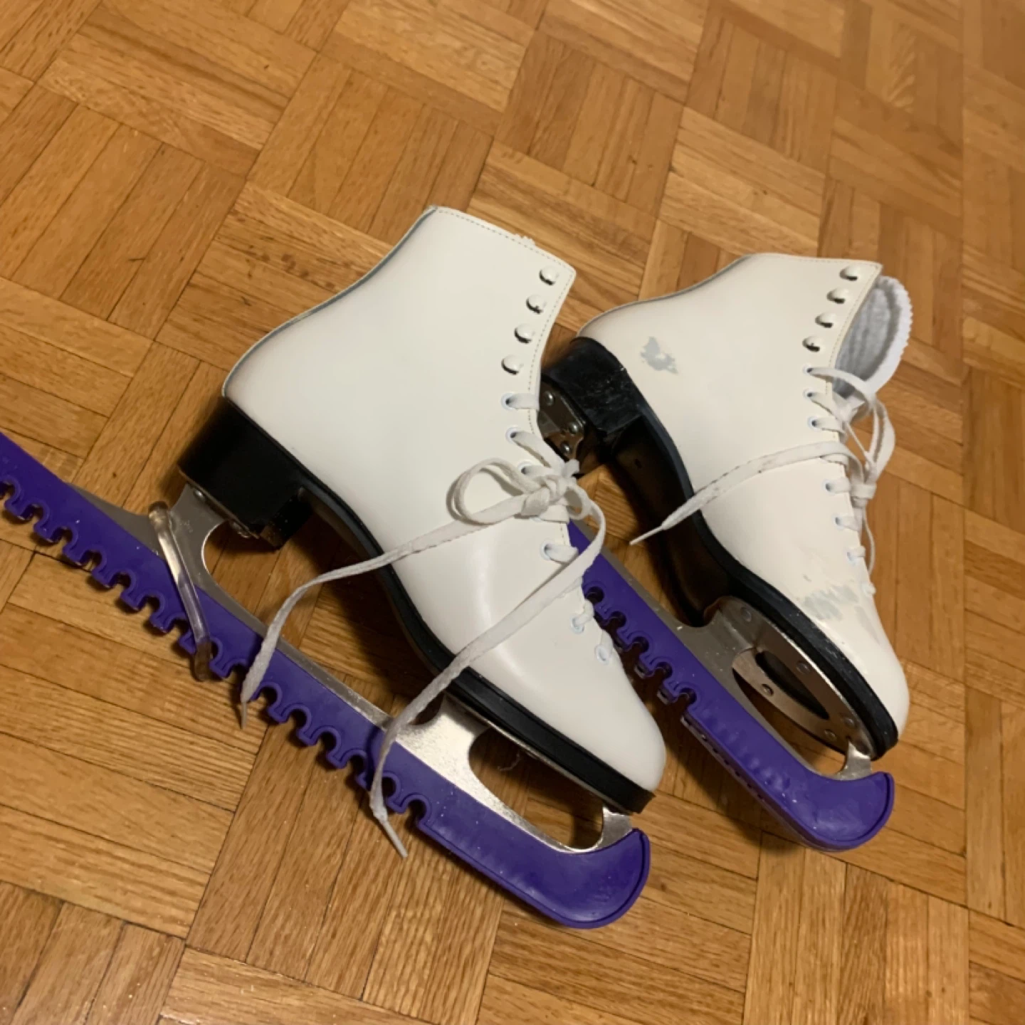 White Figure Skates with LANDICE Bag - photo 2