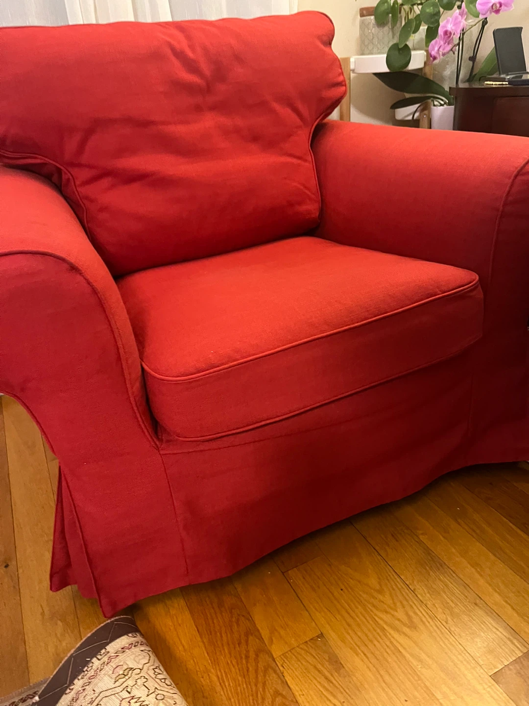 Red Armchairs and a grey  sofa - photo 2