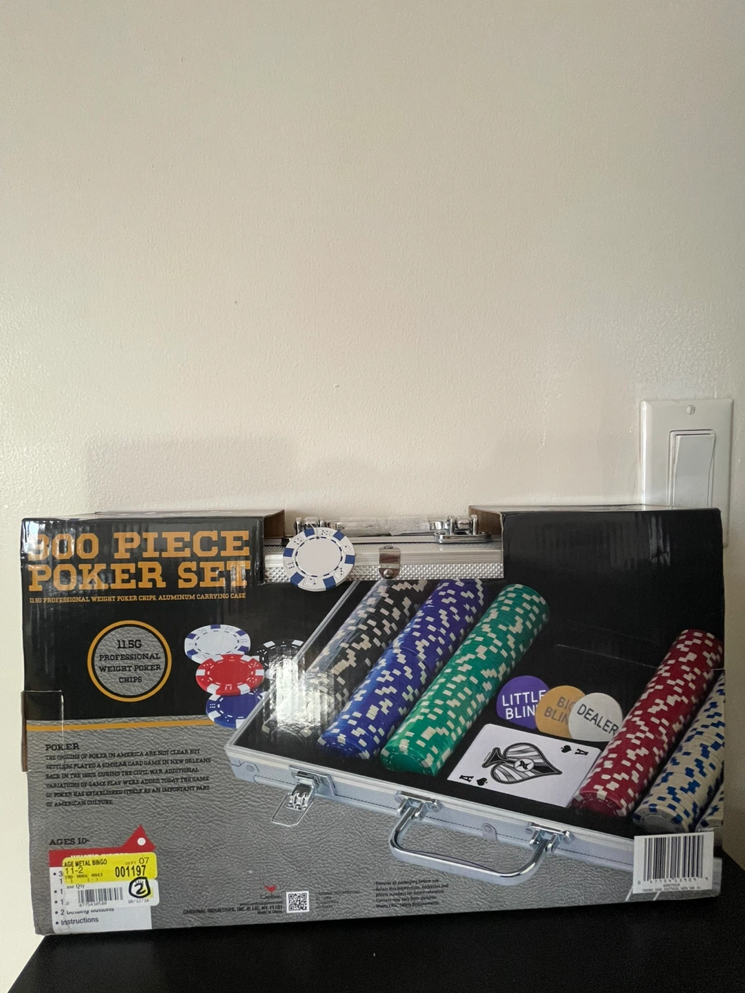 300 Piece Poker Chip Set with Aluminum Carrying Case - photo 2