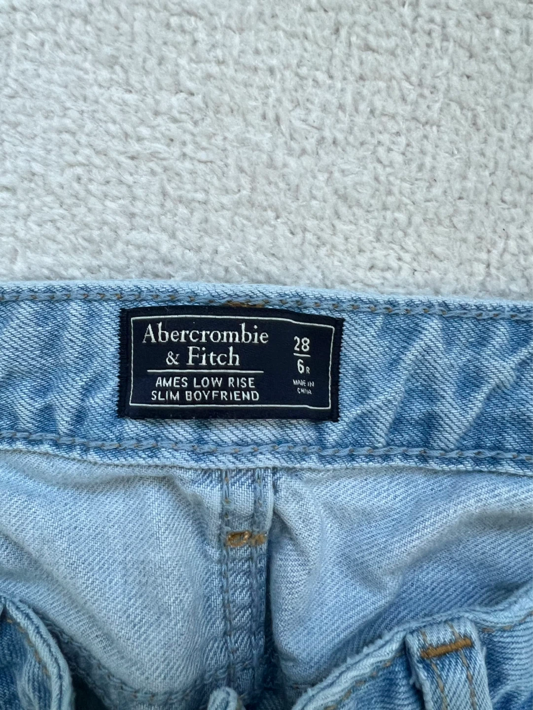 Abercrombie & Fitch Low Rise Slim Jeans Size 28/6R - photo 2