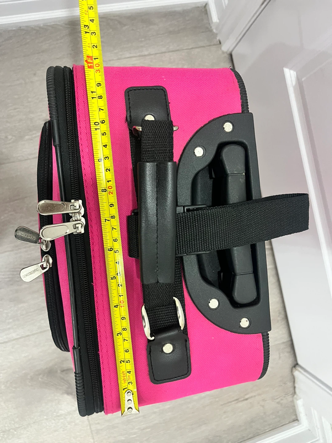 Small size Cambridge Luggage Pink Carry-On Suitcase - photo 4