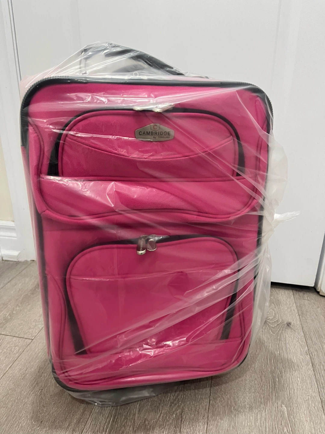 Small size Cambridge Luggage Pink Carry-On Suitcase - photo 2