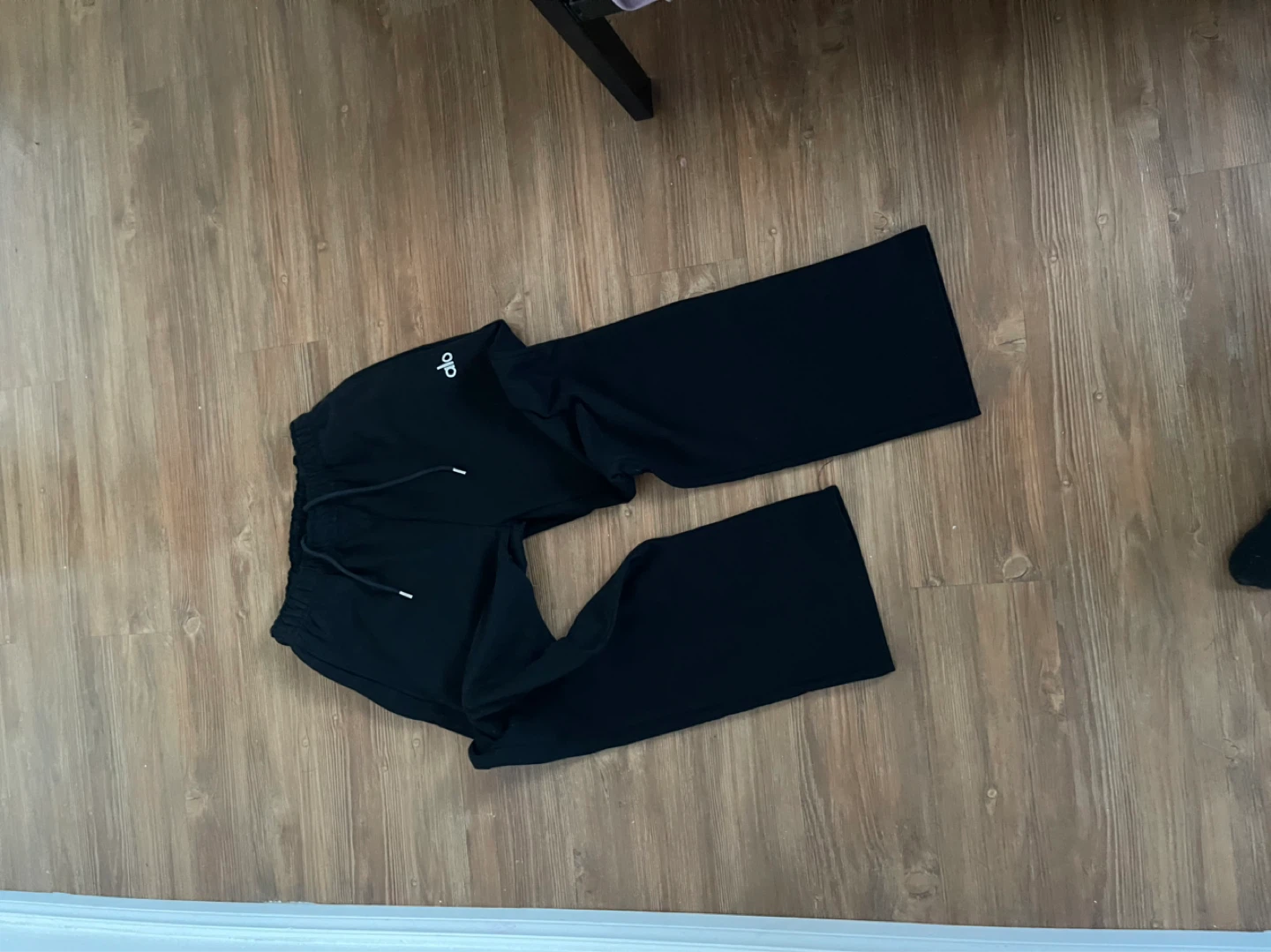 Alo Yoga Black Lounge Pants - photo 4