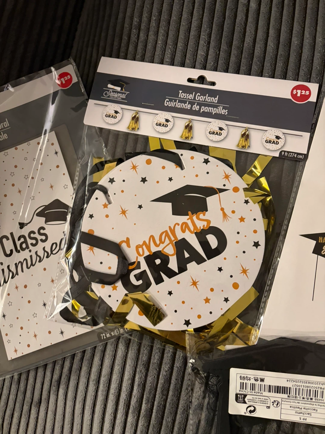 Seasonal Collection Graduation Party Decor Set - photo 3