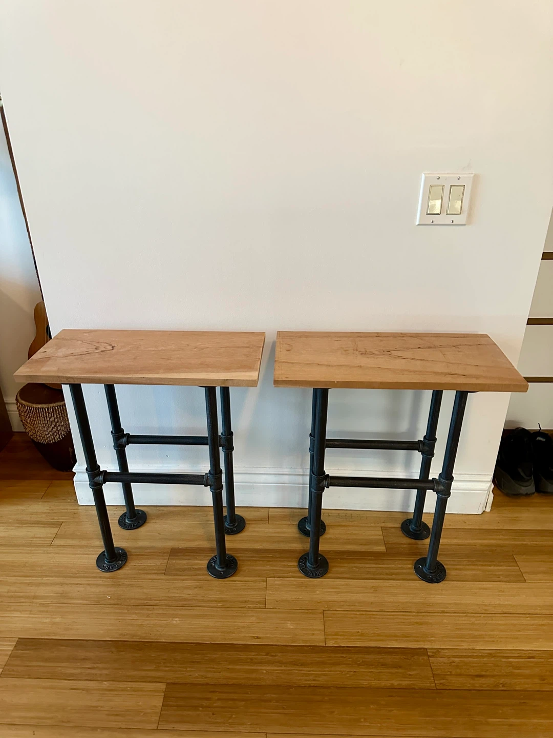 2 VINTAGE NIGHT STAND / SIDE TABLES RECLAIMED WOOD STEEL PIPE - photo 2