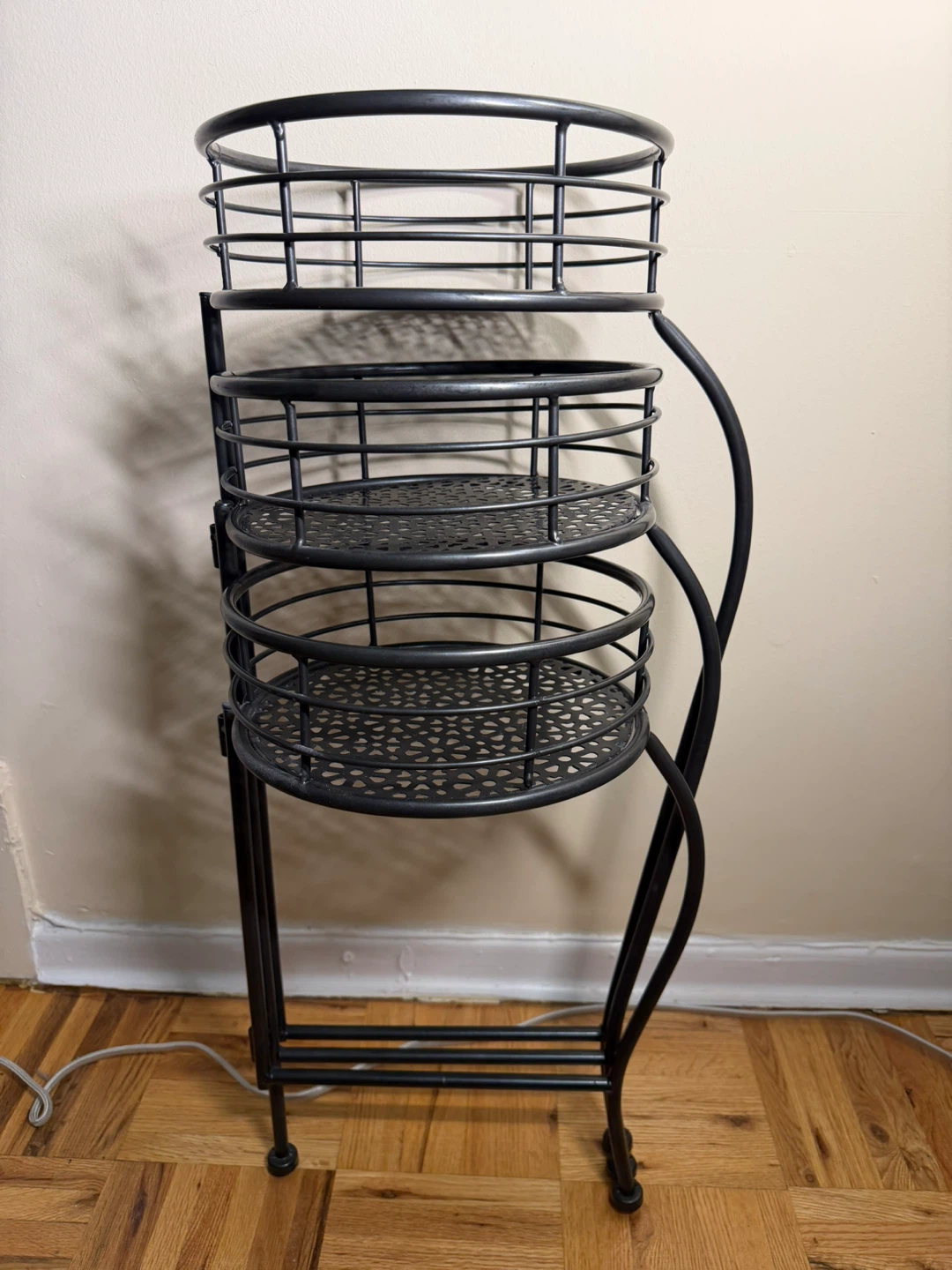 Plant Stand - photo 3