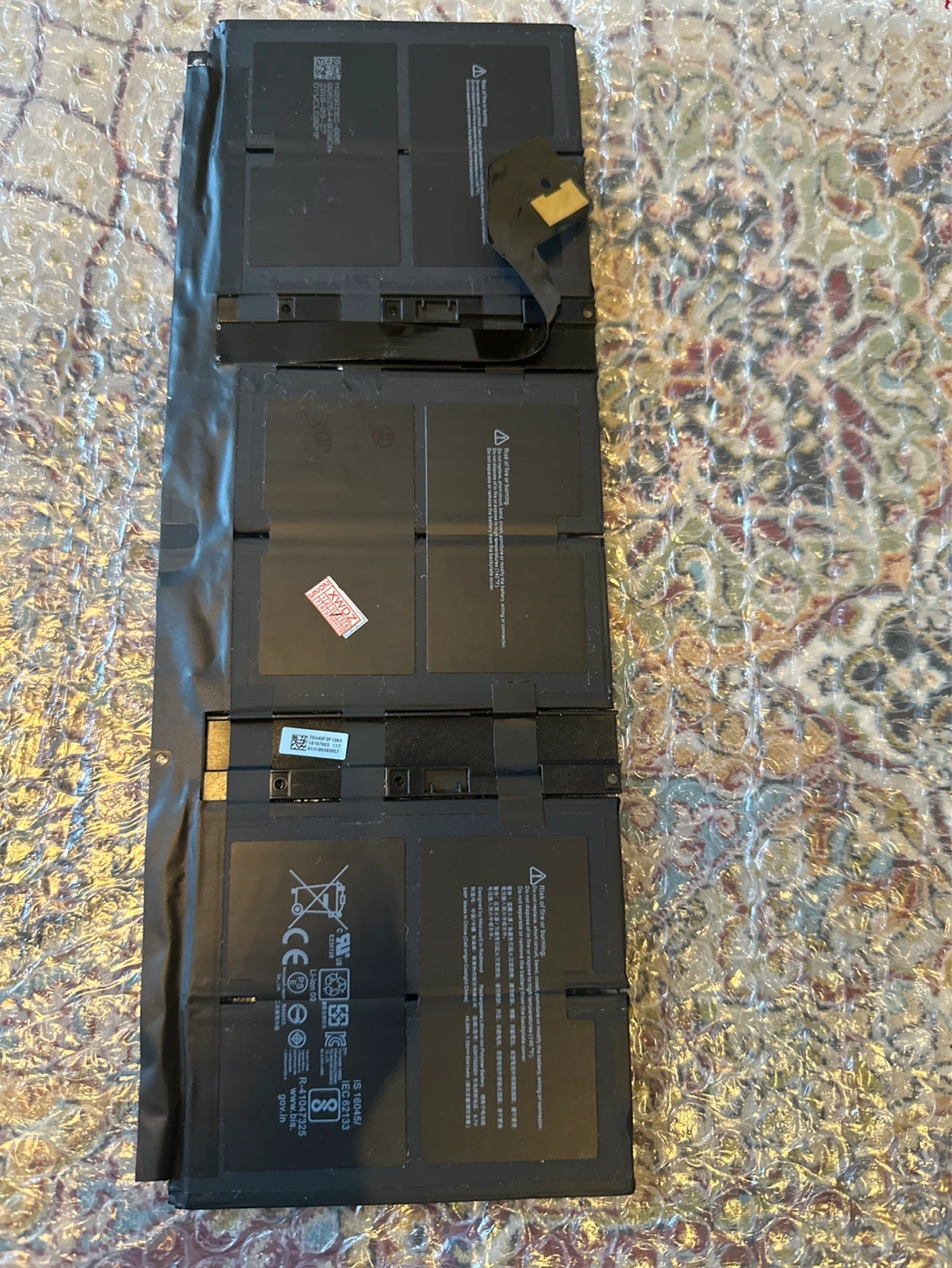 It could just use the parts of Microsoft Surface Laptop - photo 4