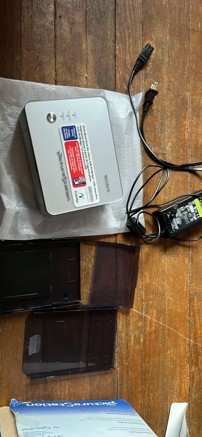 Sony PictureStation DPP-FP30 Digital Photo Printer - photo 3