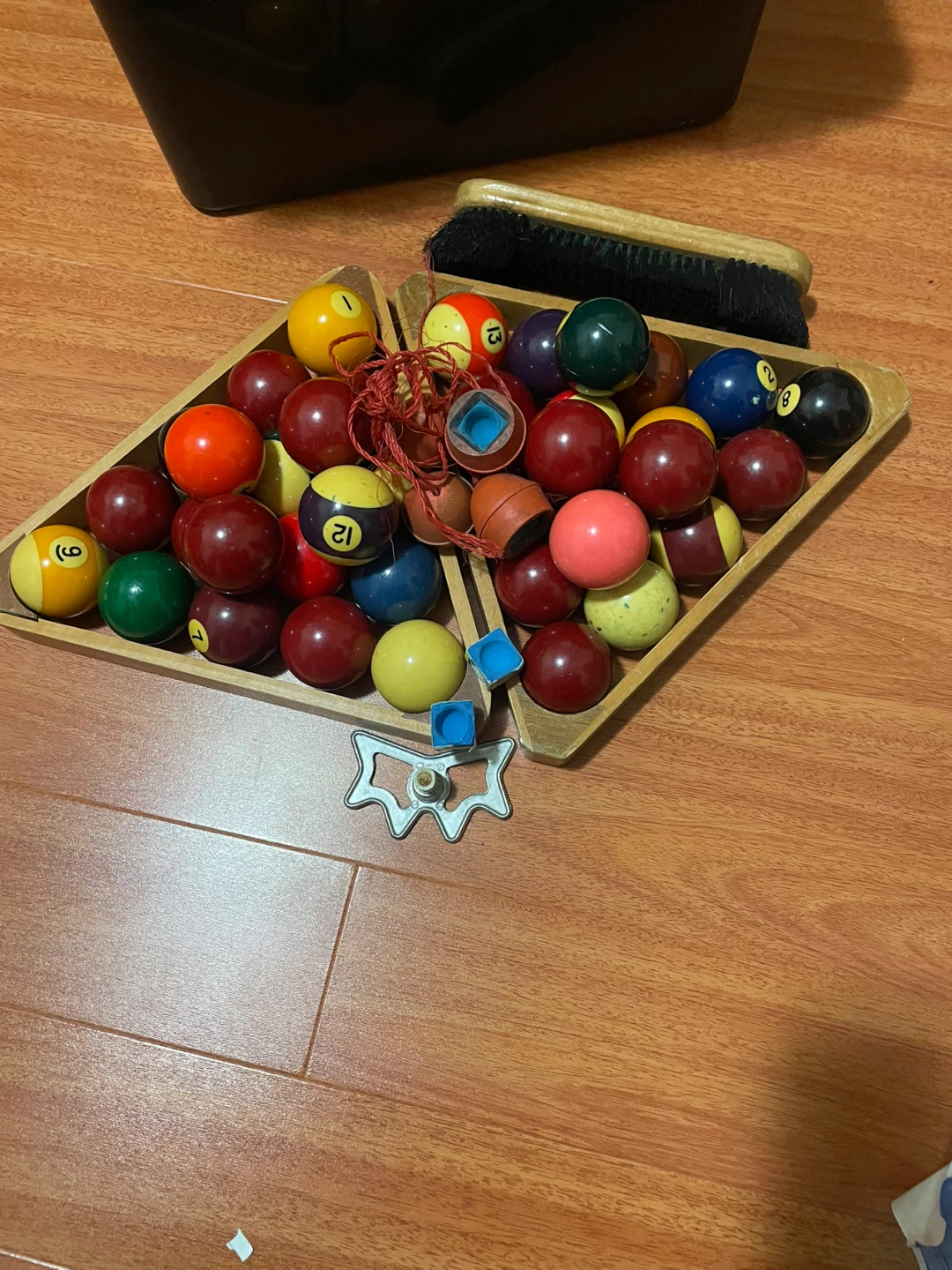 Billiard Balls and Pool Cues Set - photo 2