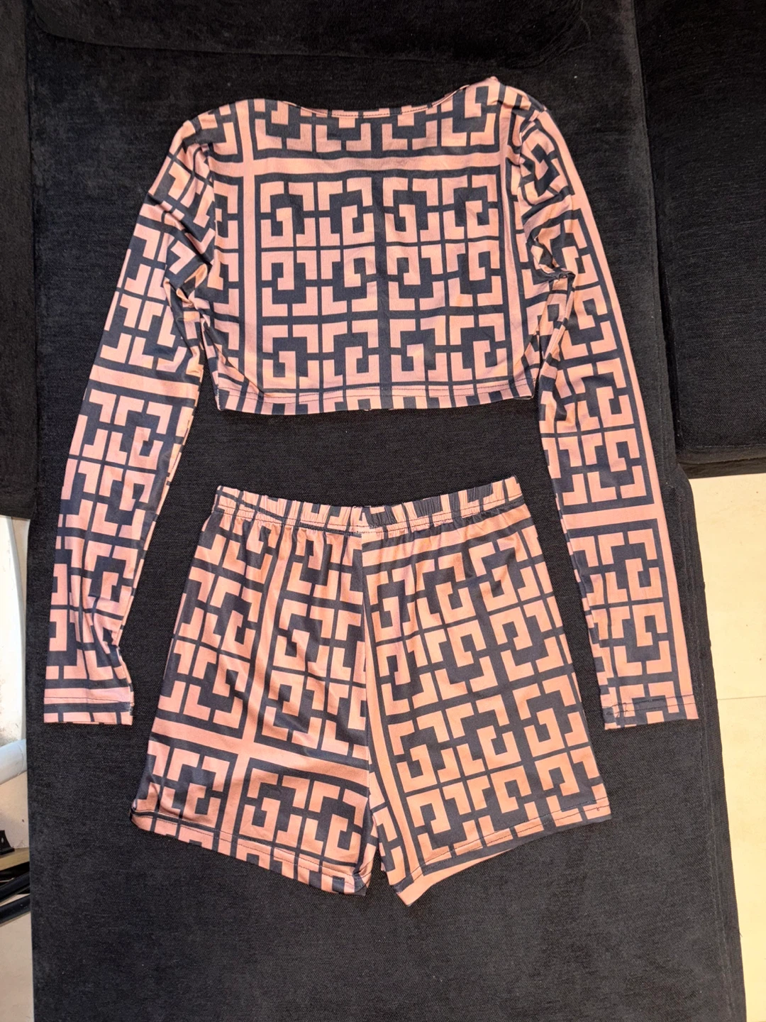 SHEIN Women's Geometric Print Crop Top and Shorts Set - photo 2