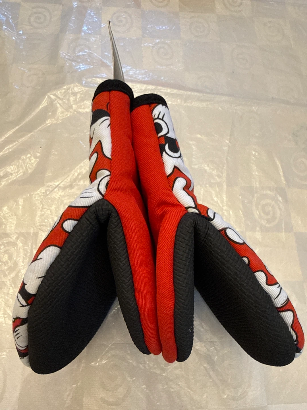 Disney Mickey Mouse 2pk Oversized Mitts.new - photo 3