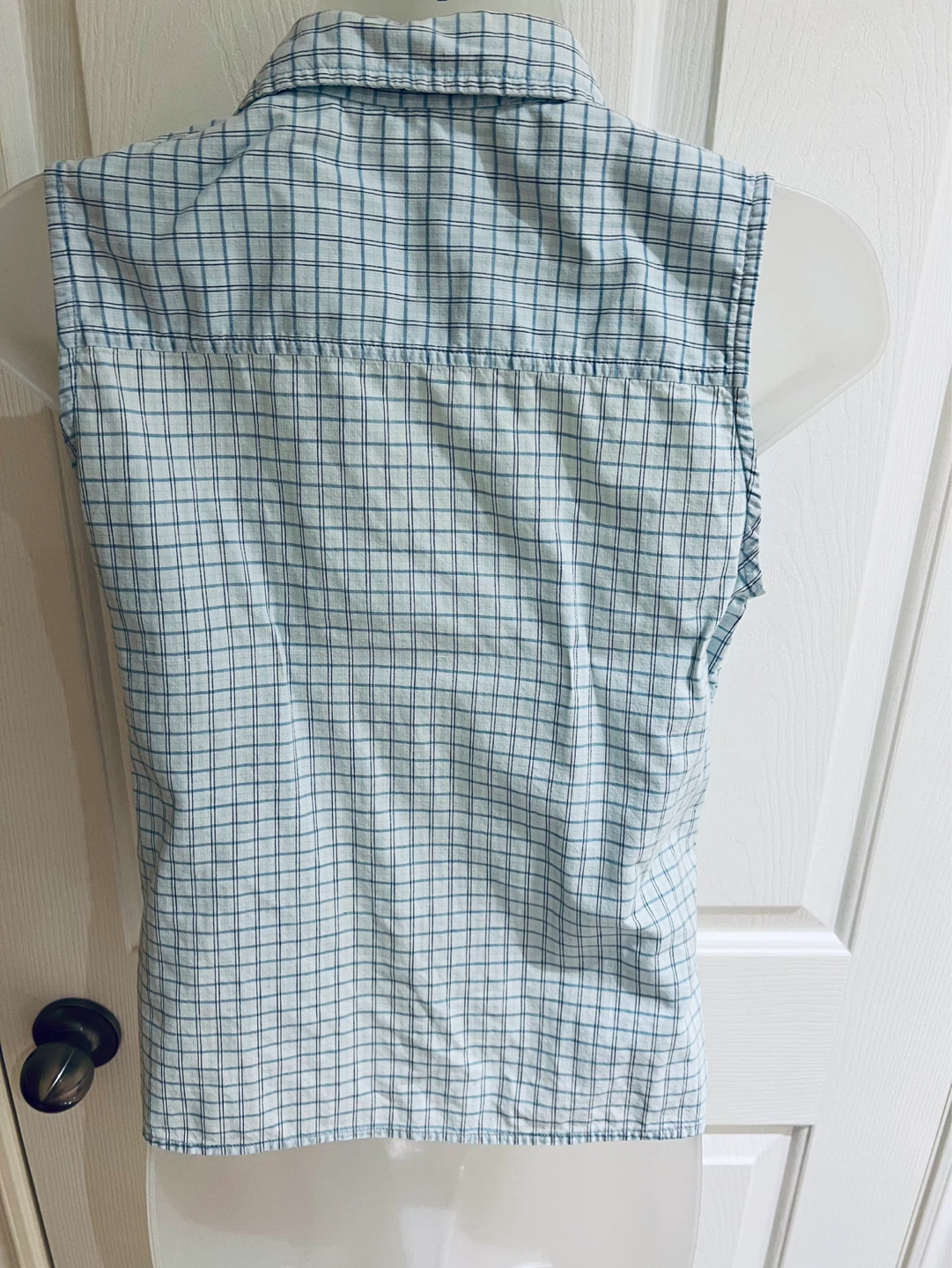 Guess Jeans Sleeveless Plaid Button-Up Shirt - photo 3