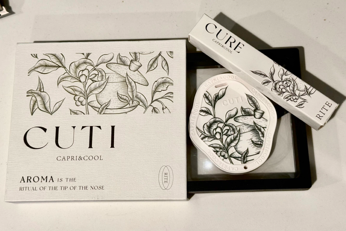Capri & Cool CUTI Aroma Diffuser Set with CURE