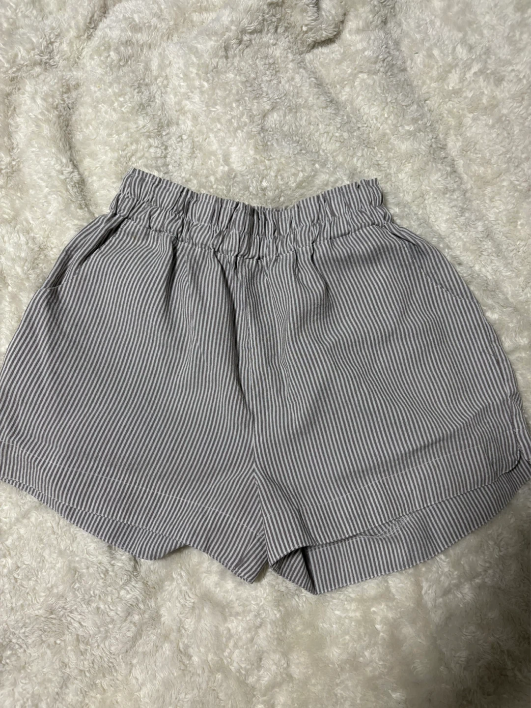 🩵🤍striped sleep shorts