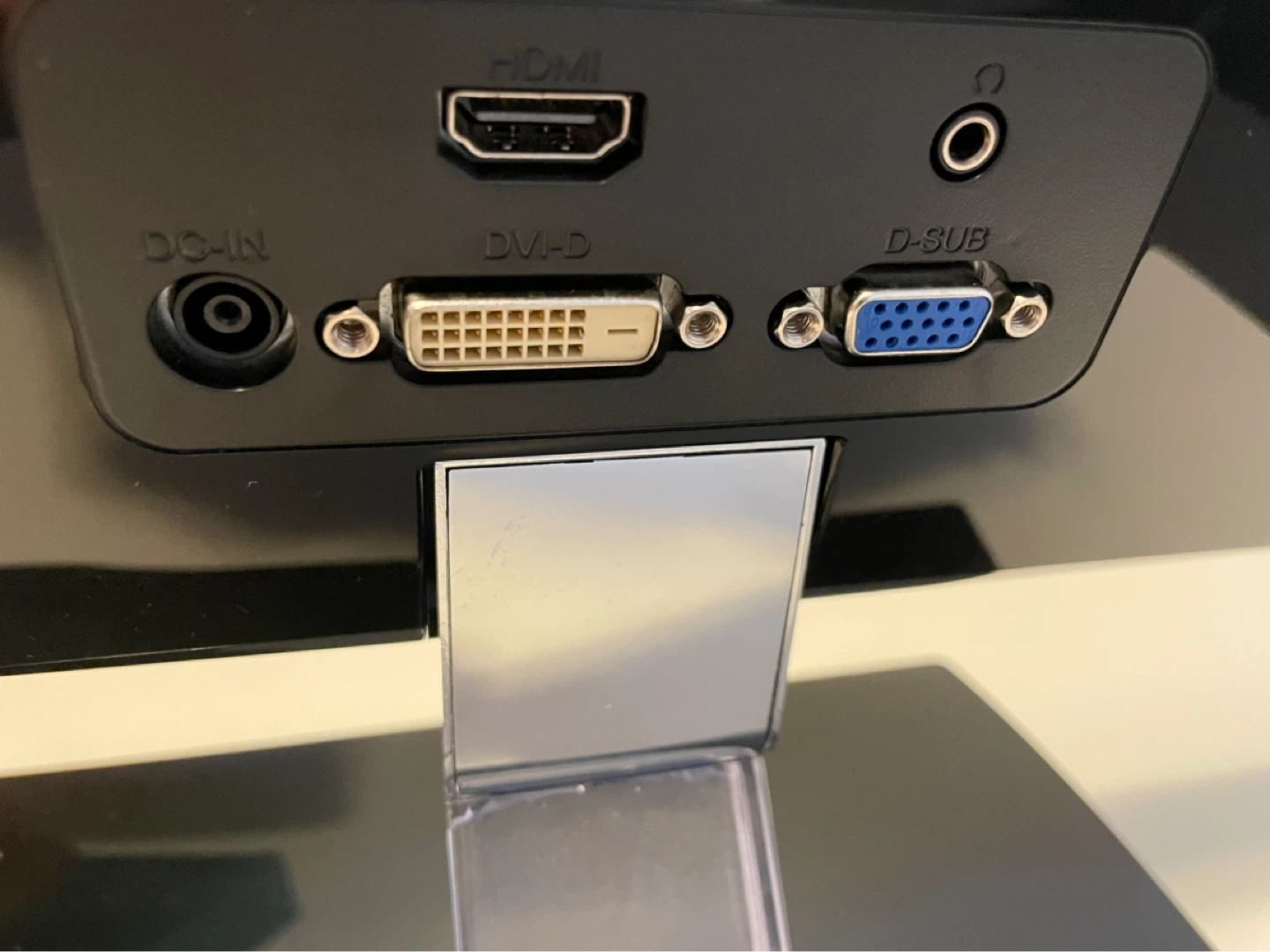 LG Monitor - photo 3