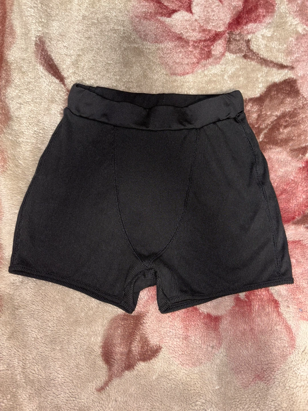 SHEIN Black Ribbed Shorts XS