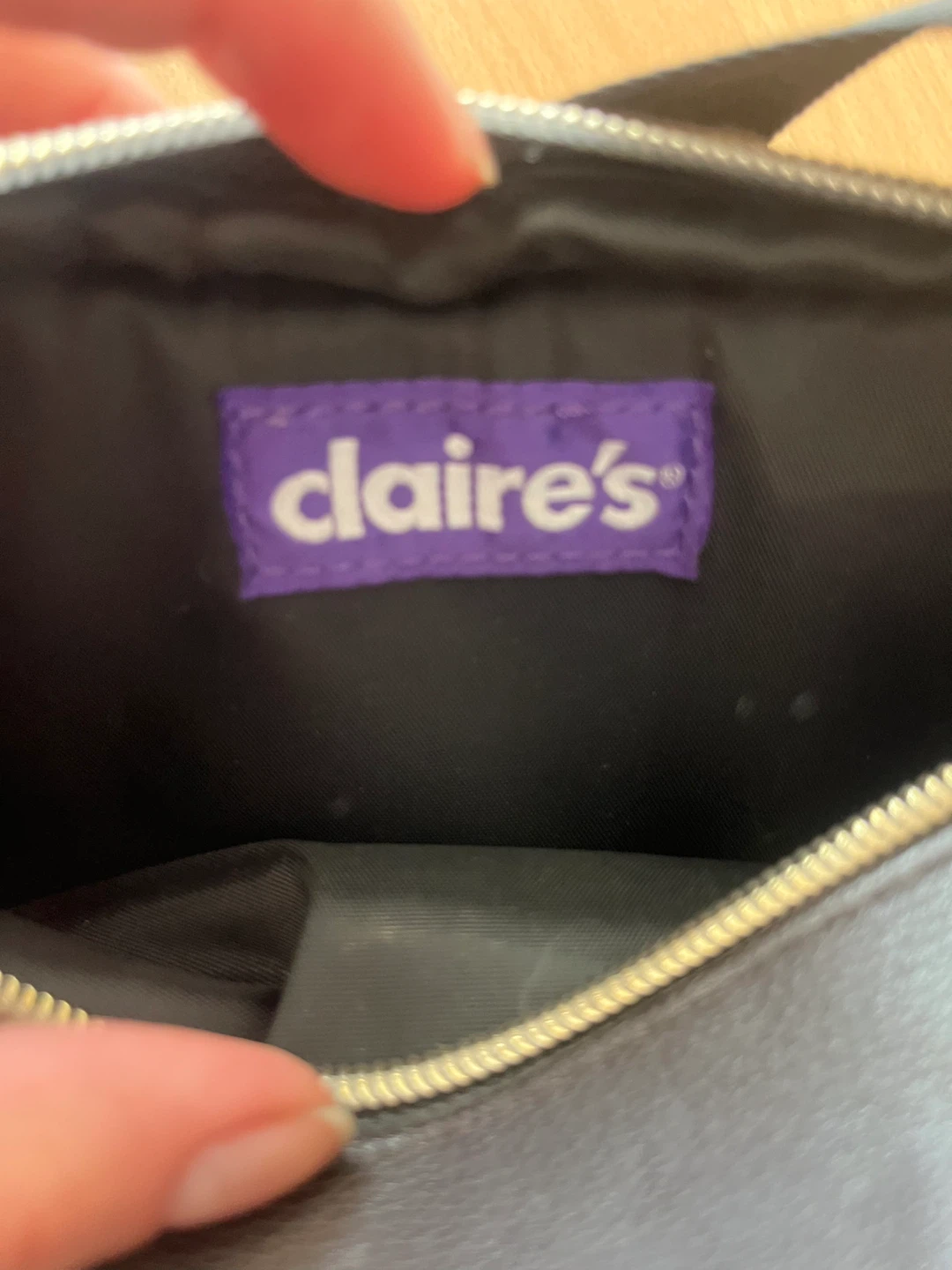 Claire’s purse with fluffy front and pom pom - photo 3