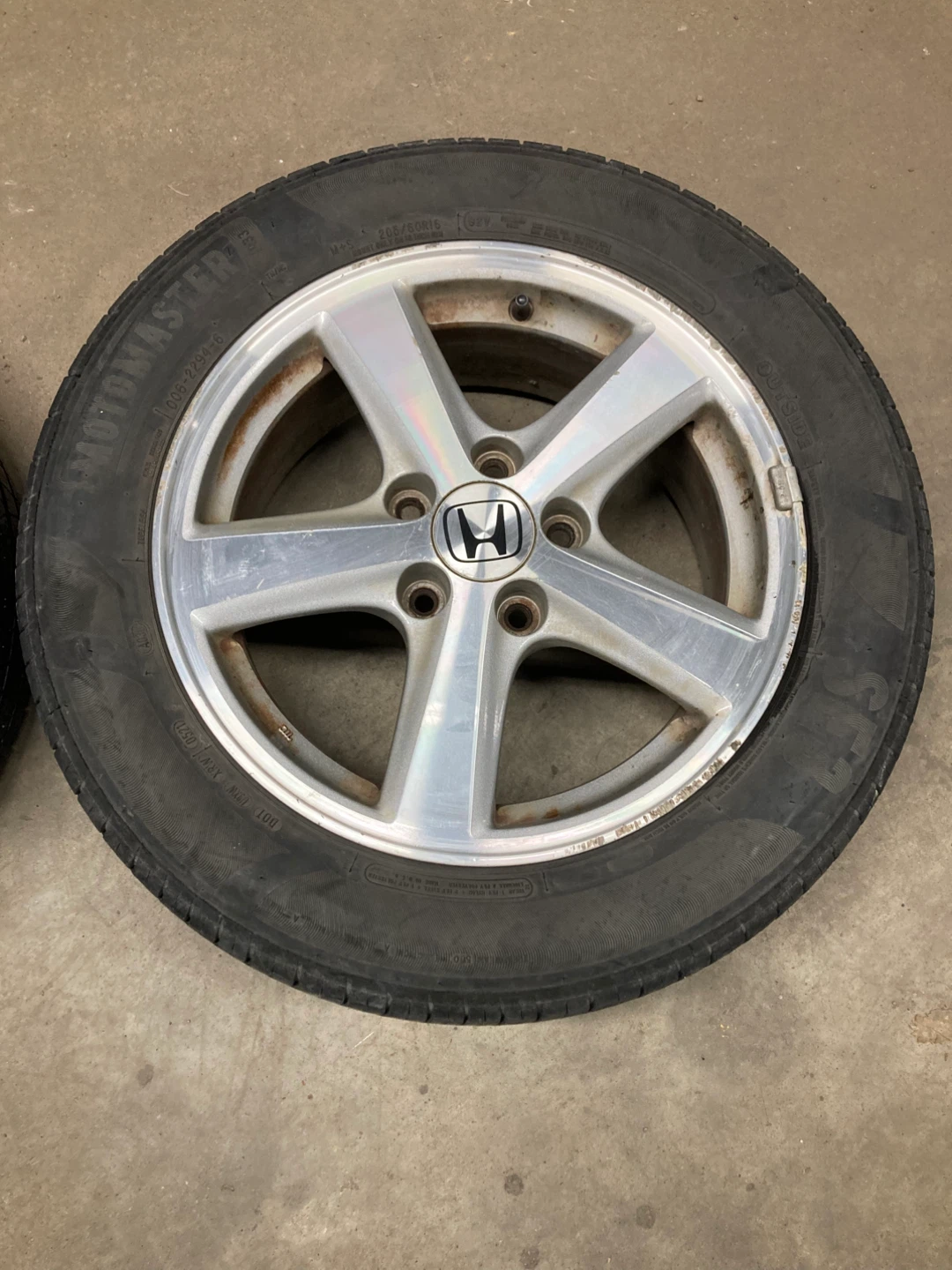 Honda OEM Alloy Wheels with Tires 205/60R16 - photo 2