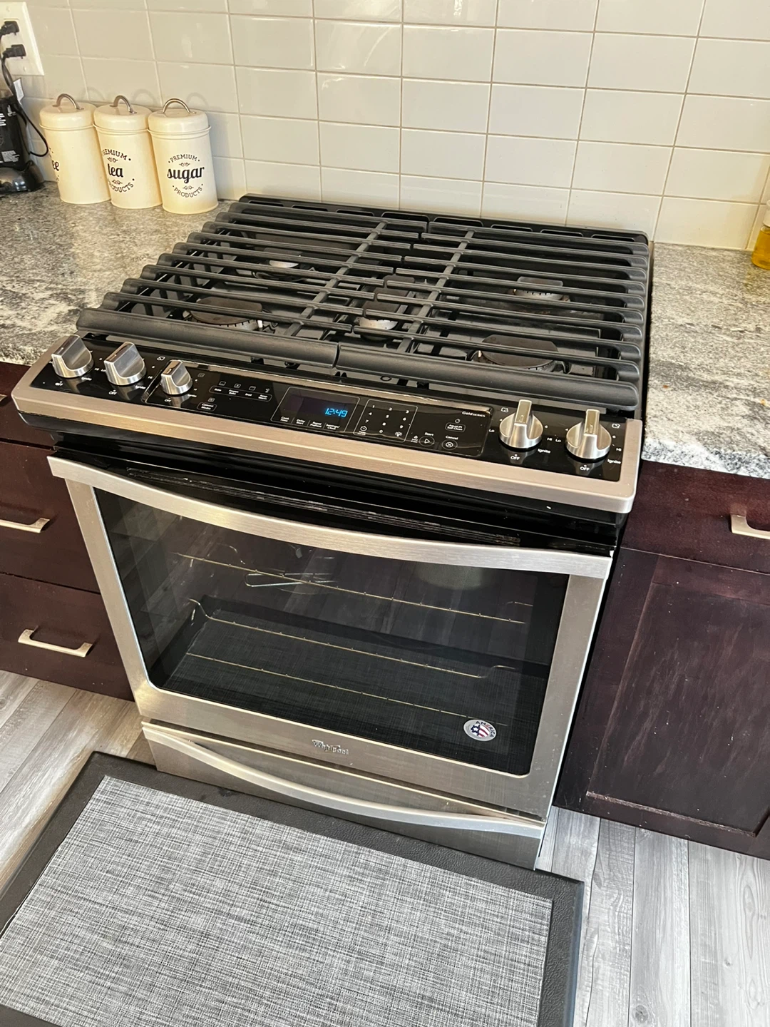 Whirlpool Gas Range with Oven - photo 4