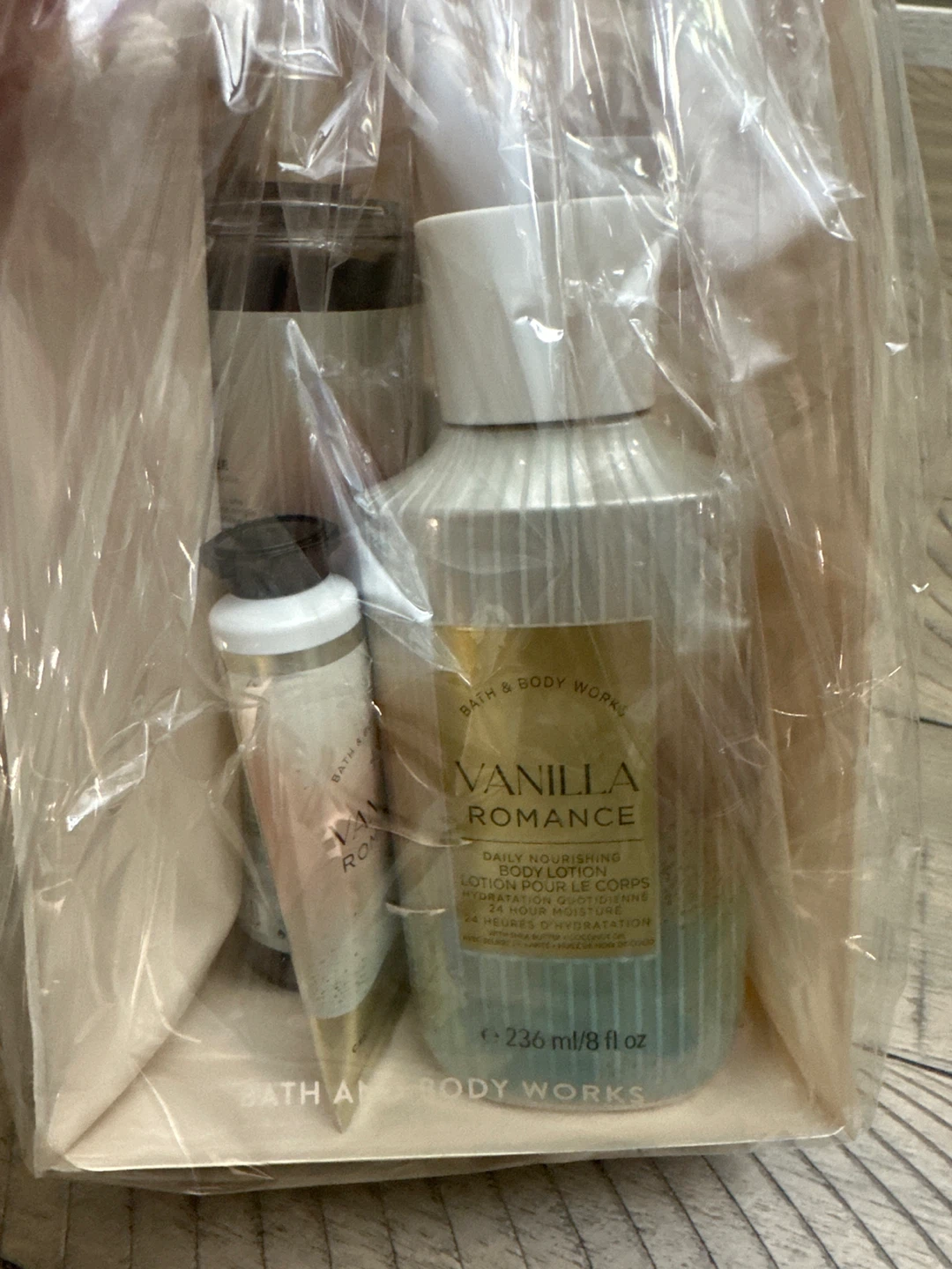 Bath & Body Works Vanilla Romance Gift Set - photo 2