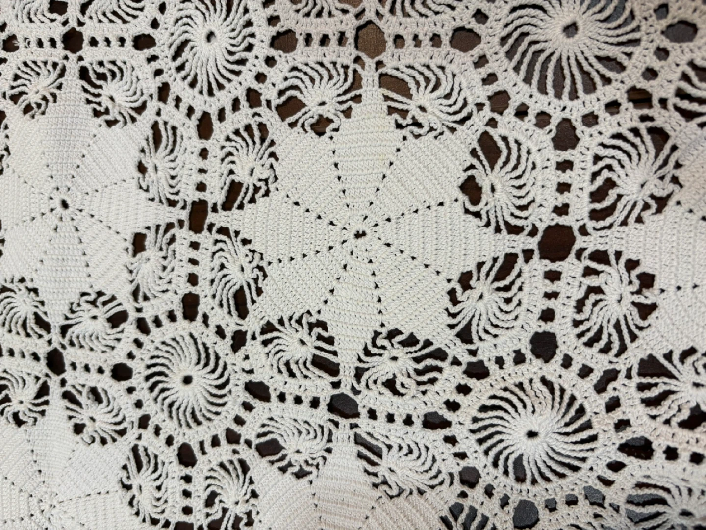 White Handmade Crochet Tablecloth - photo 4