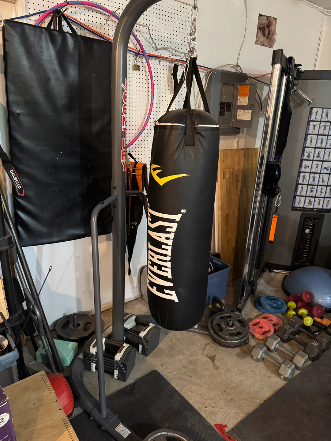 Century Everlast Punching Bag Stand with Bag - photo 4