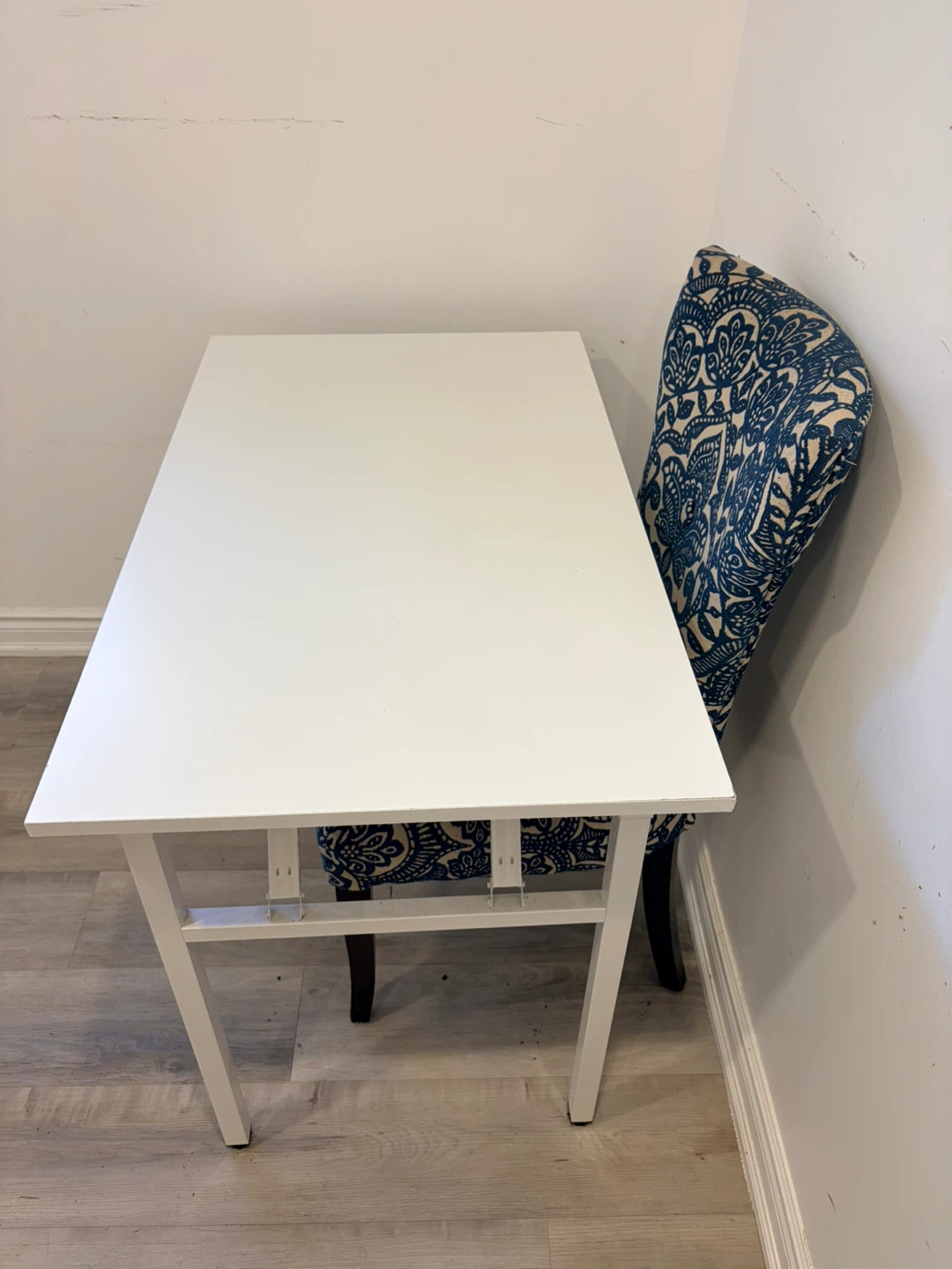Modern Study Desk + Designer Chair Set – Excellent Condition - photo 2