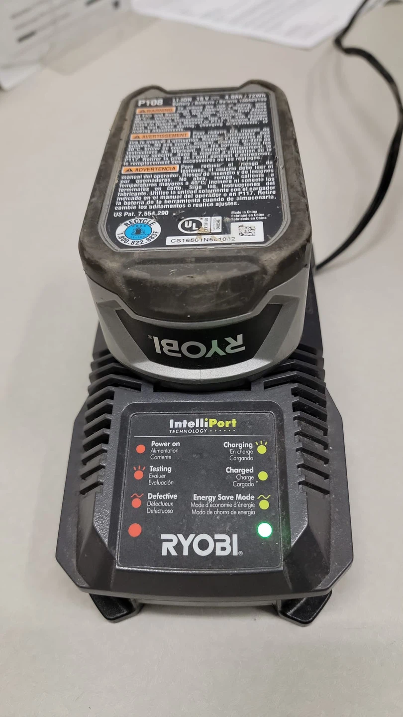 Awesome Ryobi 18V ONE+ battery and charger - photo 3