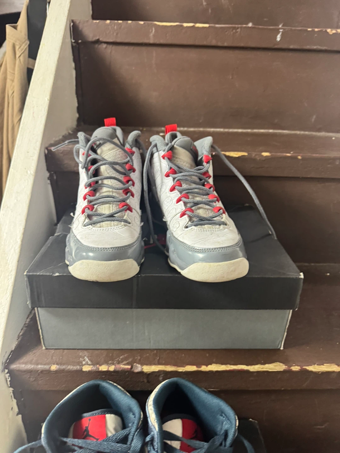 Air Jordan 1 Mid Shoes - photo 2