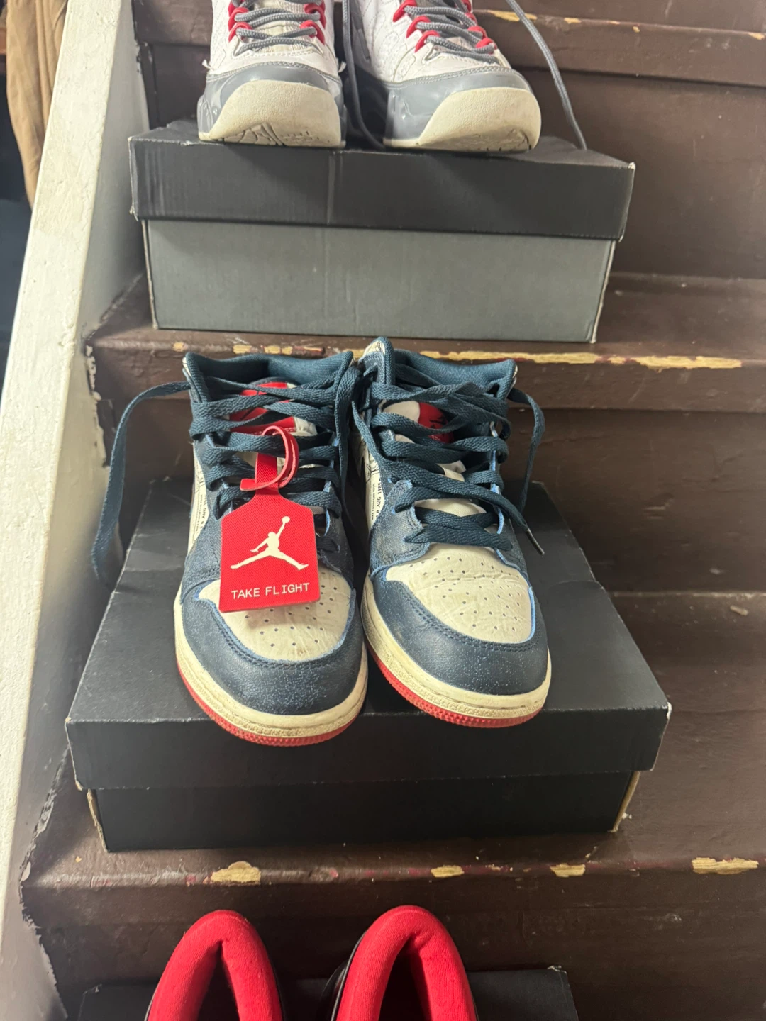 Air Jordan 1 Mid Shoes - photo 3