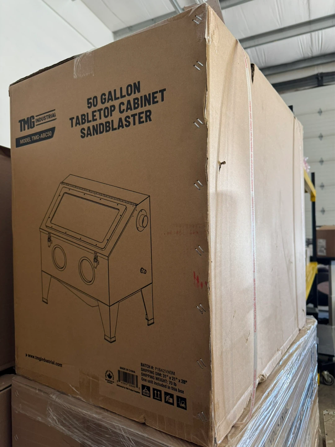 TMG Industrial 50 Gallon Tabletop Sandblaster - photo 2