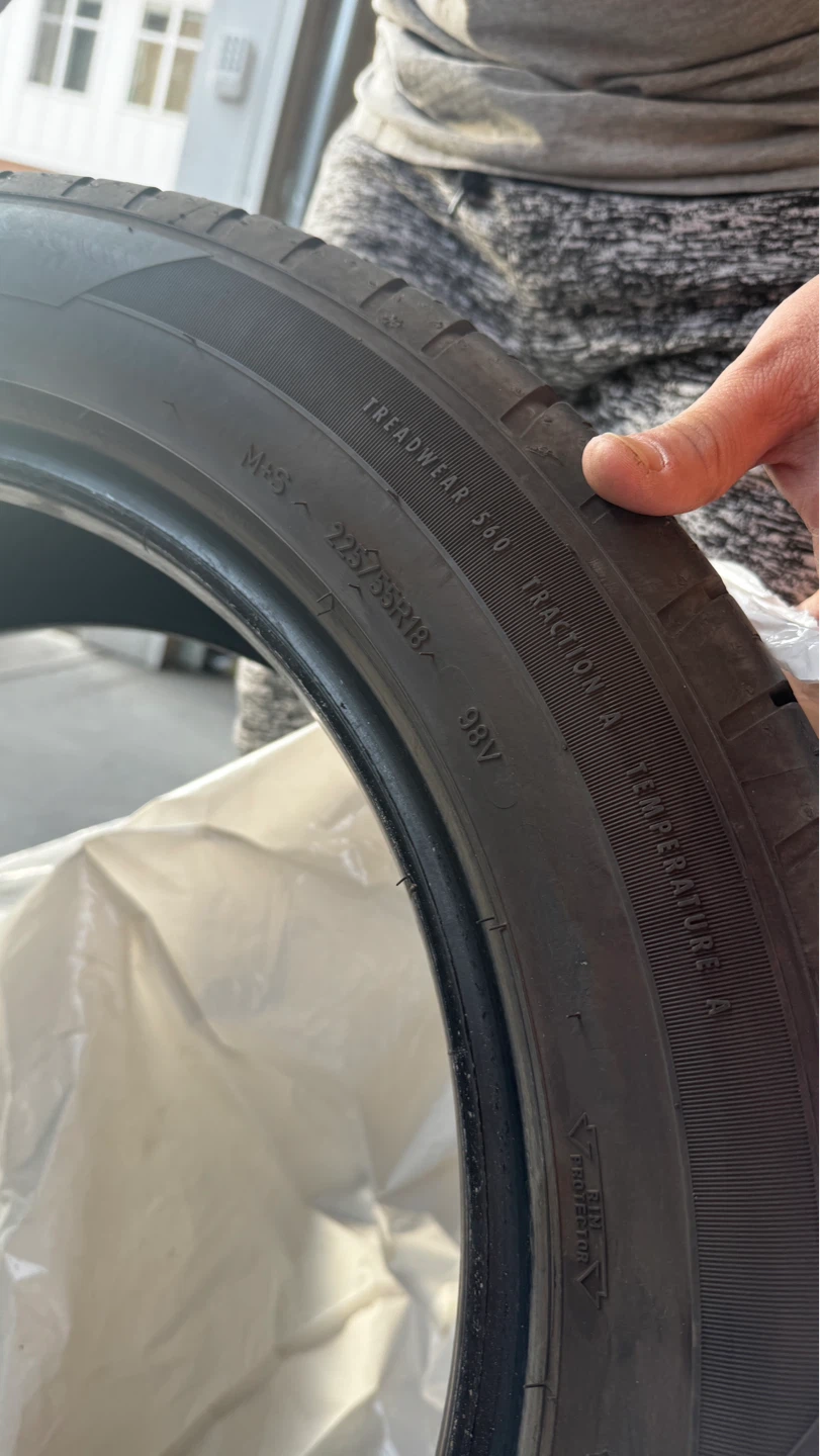 Goodyear 225/55R18 98V M+S Tire - photo 4