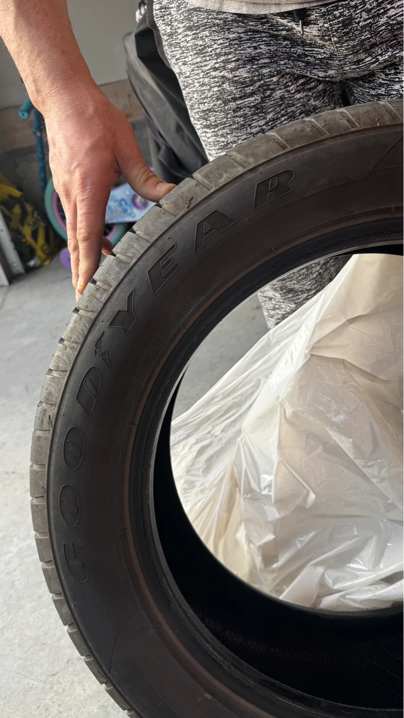 Goodyear 225/55R18 98V M+S Tire